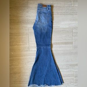 Shyanne mid rise bell bottoms